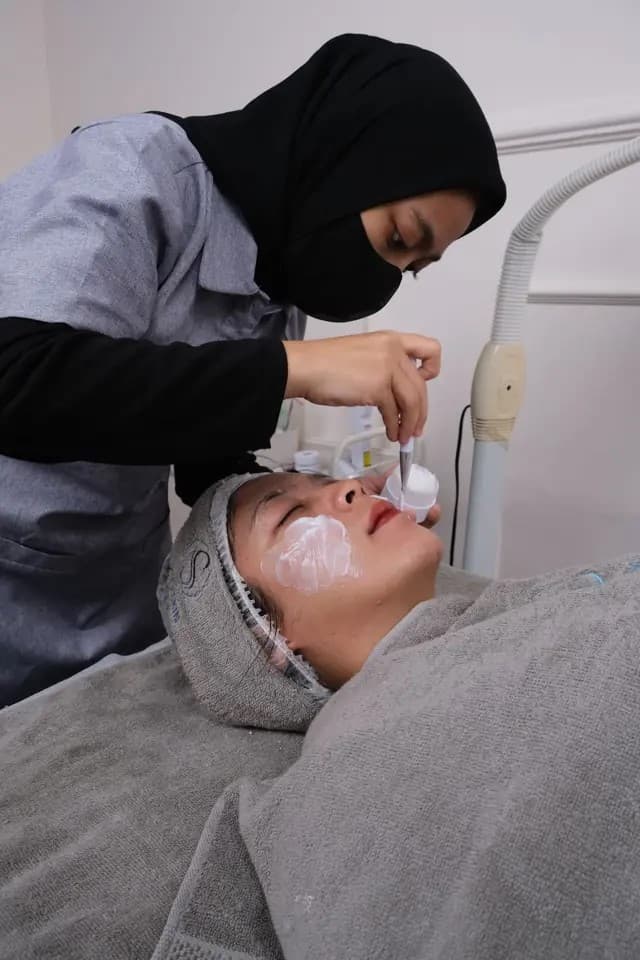 Hydrafacial treatment at GlowNailAsh in Kasavanahalli